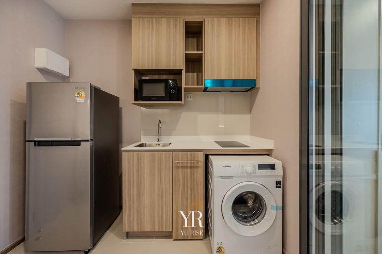 รูป Life Rama 4-Asoke ปล่อยเช่าห้องตกแต่งสวย สไตล์ Cozy minimal ซ่อนไฟที่หัวเตียง เฟอร์นิเจอร์พร้อม 1 ห้องนอน 1 ห้องน้ำ พร้อมเข้าอยู่ - รูปที่ 5/6