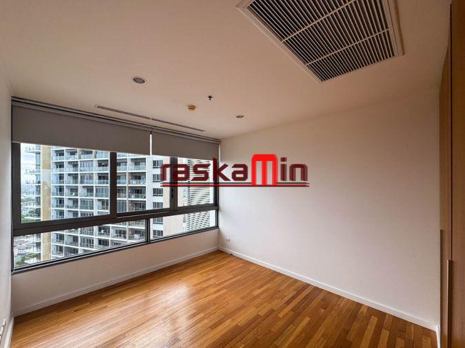 picture Northpoint Wongamat Condo for Rent | 3 Bedroom | 131.32 SqM | High Floor | THB 100,000/Month - 9/14