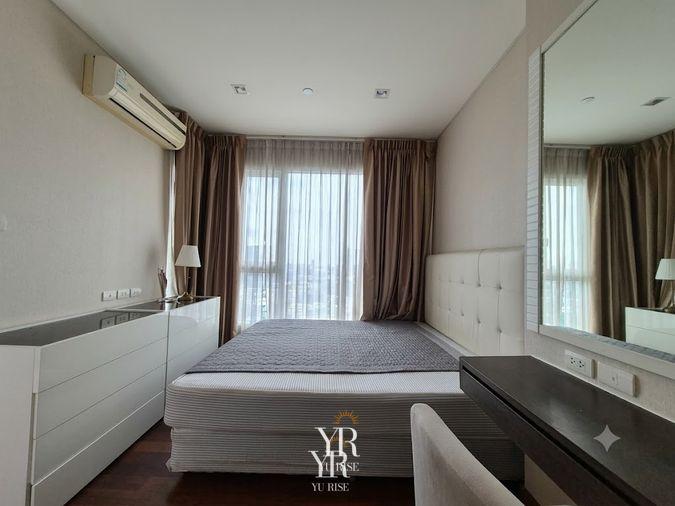 รูป Ivy Thonglor ปล่อยเช่า ห้องกว้างแบ่งสัดส่วนดีมาก บิวท์อินชั้นวางทีวีและโต๊ะทำงานยาวติดระเบียง 1 ห้องนอน 1 ห้องน้ำ พร้อมเข้าอยู่ - รูปที่ 5/6