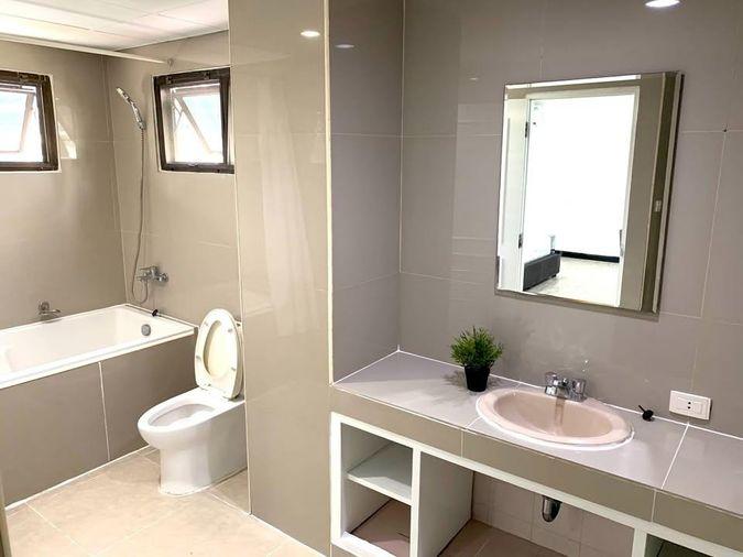 รูป For rent  3 bedroom  near Emquartier  great price  - รูปที่ 2/12