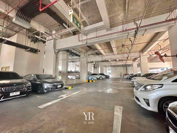 รูป Noble Solo ขาย 1 นอน แต่งหรูสไตล์ Luxury Vintage โทนสีครีมสว่าง เฟอร์นิเจอร์และของตกแต่งดีไซน์คลาสสิก เลย์เอาท์กว้างโปร่งได้วิวสวน - รูปที่ 15/15