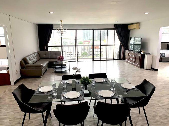รูป For rent  3 bedroom  near Emquartier  great price  - รูปที่ 1/12
