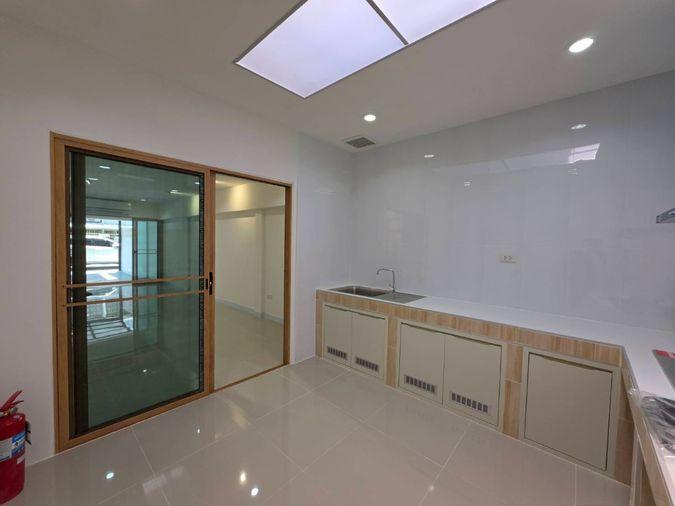 รูป ให้เช่าทาวน์เฮาส์ 2 ชั้น ทำเลสาทร ซ.จันทน์ 16 แยก 18-3 ราคาเพียง 40,000 บาท/เดือน (N.2289) - รูปที่ 15/17