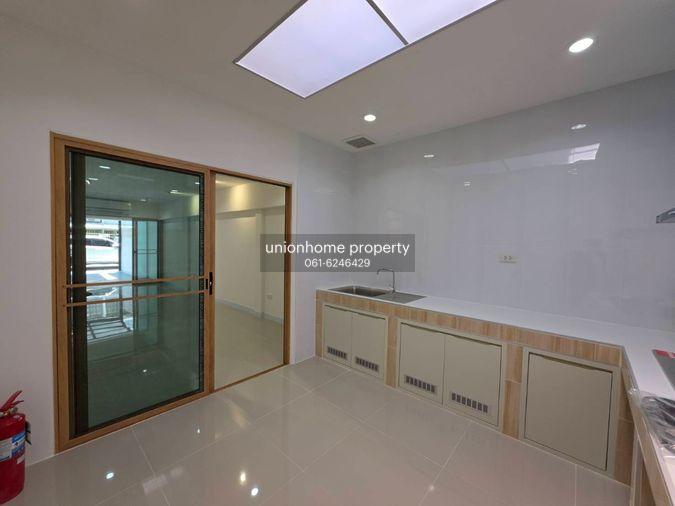 รูป ให้เช่าทาวน์เฮาส์ 2 ชั้น ทำเลสาทร ซ.จันทน์ 16 แยก 18-3 ราคาเพียง 40,000 บาท/เดือน (N.2289) - รูปที่ 15/17