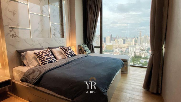 รูป 28 Chidlom คอนโดหรูห้องมุมชั้นสูง วิวเมืองพาโนรามา ตกแต่งหรูสไตล์ Modern Luxury ผนังหินอ่อน มีมุม Daybed ริมหน้าต่างไว้นั่งชิลชมวิว - รูปที่ 5/9