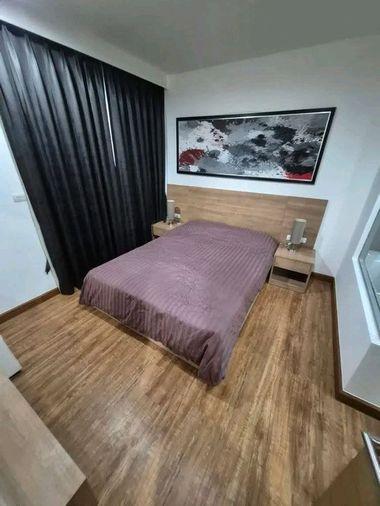 รูป Rhythm Sukhumvit 50 1 Bed เลย์เอาท์กว้างจัดเต็ม  ห้องนอนแยกสัดส่วนพร้อมหน้าต่างบานใหญ่และม่านกันแสง พร้อมเข้าอยู่ - รูปที่ 4/8