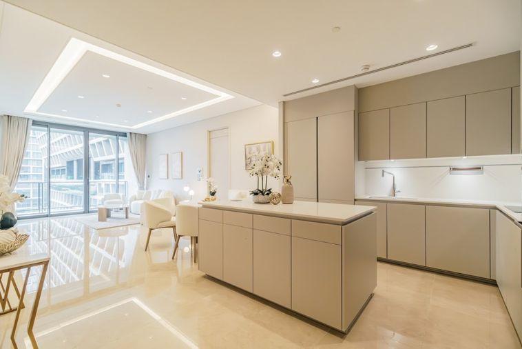 รูป The Residences at Sindhorn Kempinski ห้องฟีลดูอบอุ่น ลงตัวทั้งฟังก์ชันและการดีไซน์ โดดเด่นด้วยวิวสวนลุมพินีสีเขียวขจีที่มองเห็นได้จากในห้อง - รูปที่ 4/14