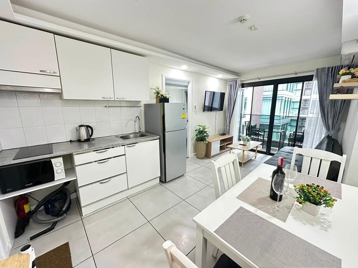 picture 1 Bed Condo for Rent Siam Oriental Tropical Garden Pratumnak - 1/8