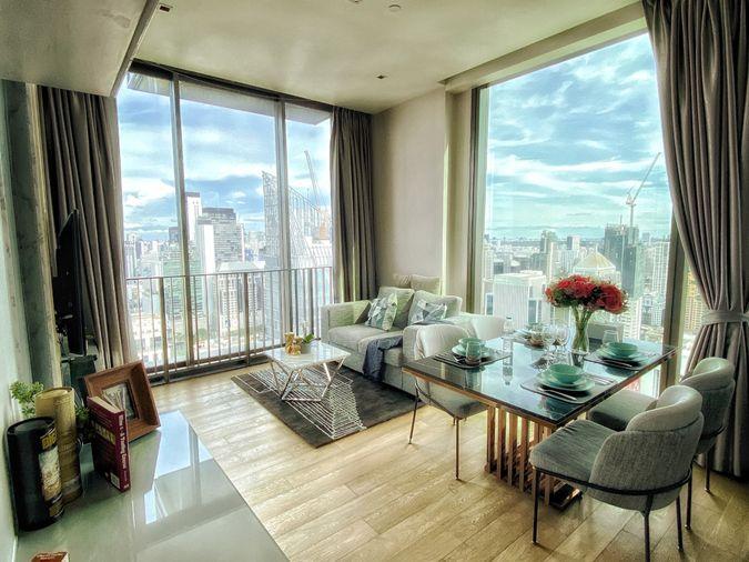 รูป 28 Chidlom คอนโดหรูห้องมุมชั้นสูง วิวเมืองพาโนรามา ตกแต่งหรูสไตล์ Modern Luxury ผนังหินอ่อน มีมุม Daybed ริมหน้าต่างไว้นั่งชิลชมวิว - รูปที่ 1/9