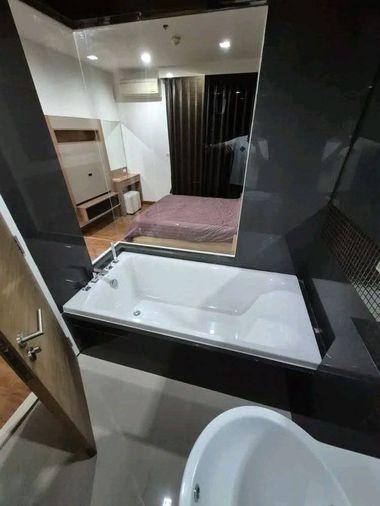 รูป Rhythm Sukhumvit 50 1 Bed เลย์เอาท์กว้างจัดเต็ม  ห้องนอนแยกสัดส่วนพร้อมหน้าต่างบานใหญ่และม่านกันแสง พร้อมเข้าอยู่ - รูปที่ 6/8