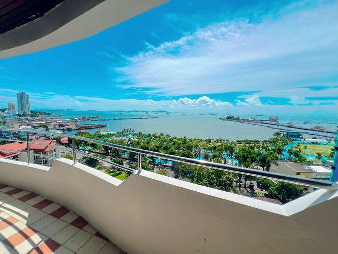 picture Urgent sale! Eastern Tower Sriracha condo. Great value, city center location. - 16/16