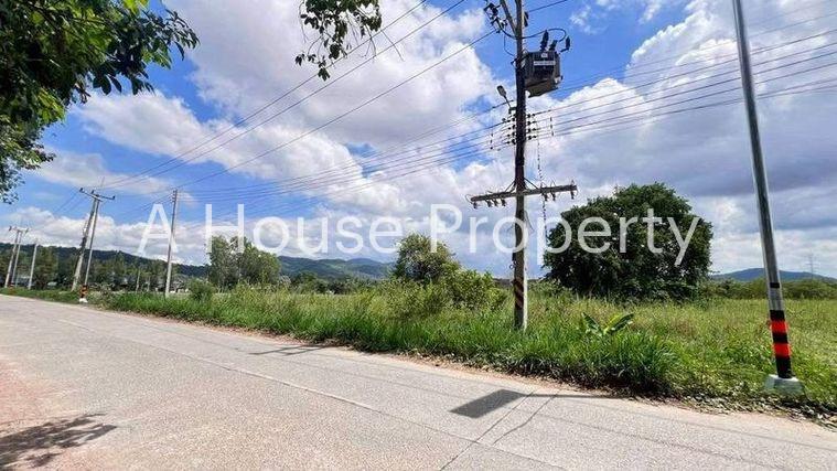picture Beautiful plot of land for sale in Khao Khansong, Sriracha. Excellent location and easy access. - 3/4