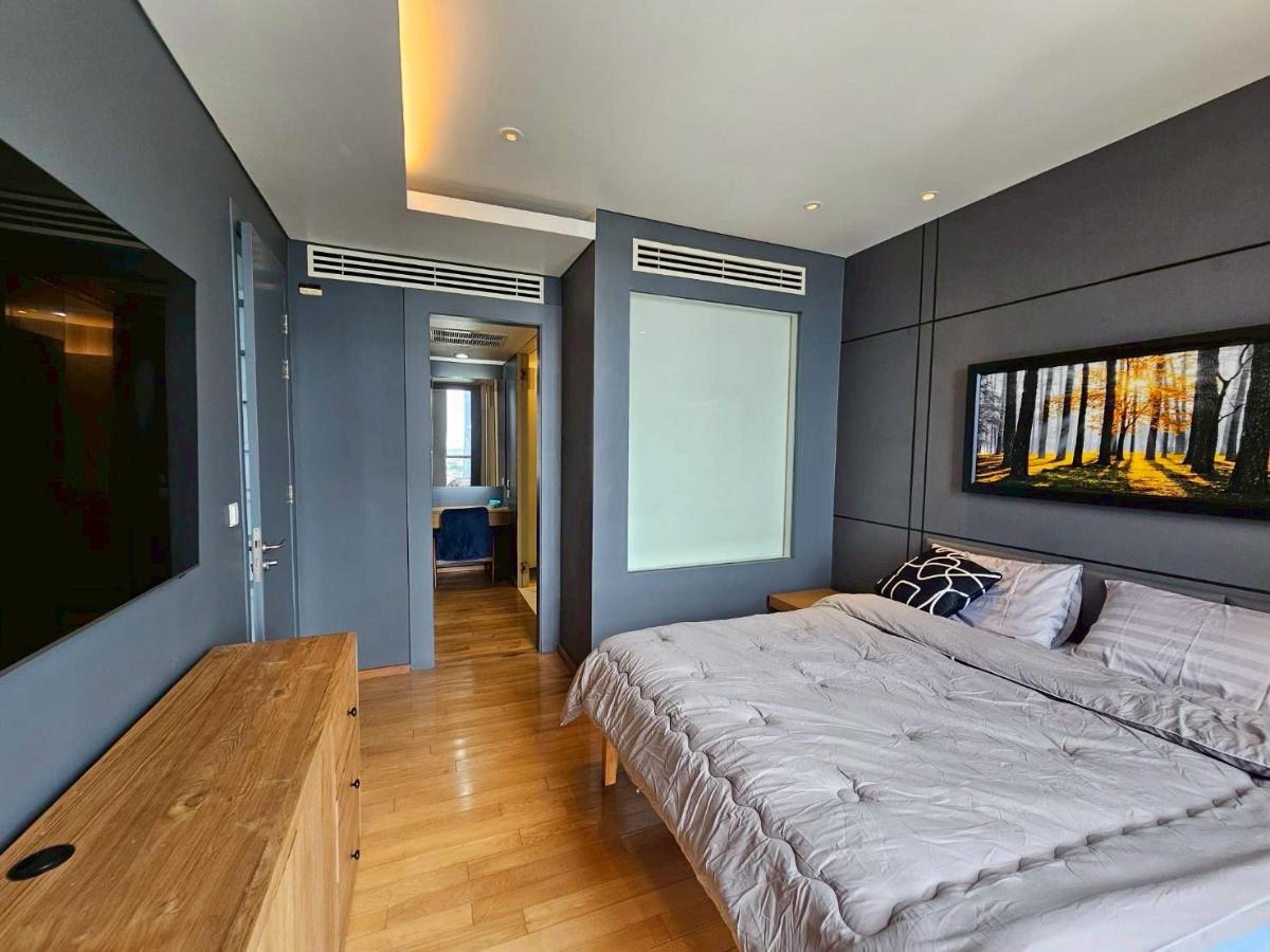 รูป One Bed to let at Aequa Sukhumvit 49, spacious room 52 sq.m., beautiful view, near BTS Thonglor - รูปที่ 3/21