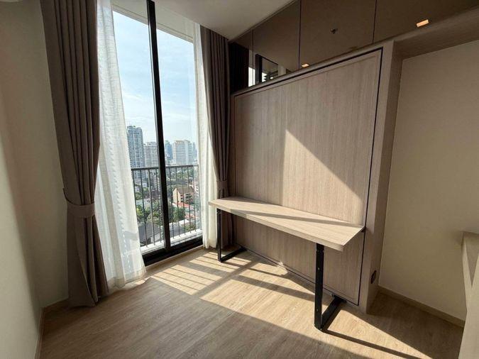picture Noble State Sukhumvit 39 | Convenient location, connecting to Sukhumvit, Asoke, Thonglor, and Phetchaburi Road. #2026080615266 - 3/5