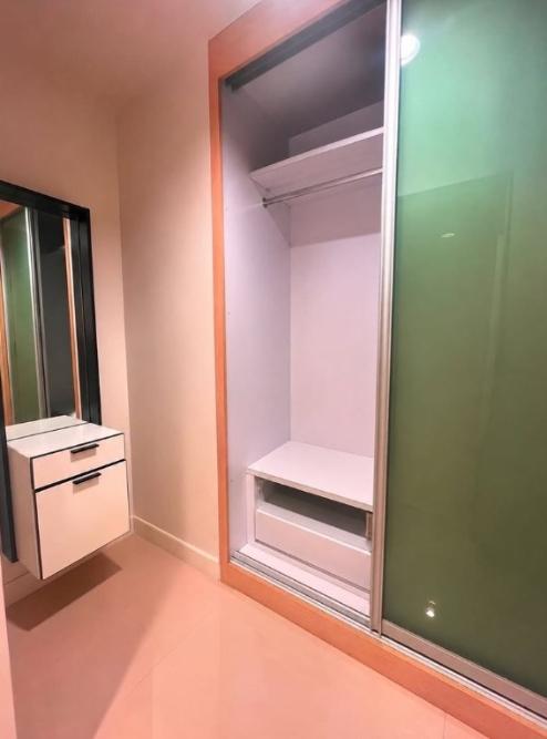 รูป Ideo Sathorn–Taksin  ขนาด 35 ตร.ม.  ชั้น 27 (Top Floor)  1 ห้องนอน - รูปที่ 3/9