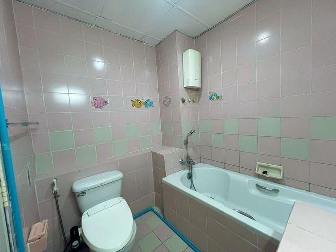 picture Urgent sale! Eastern Tower Sriracha condo. Great value, city center location. - 8/16