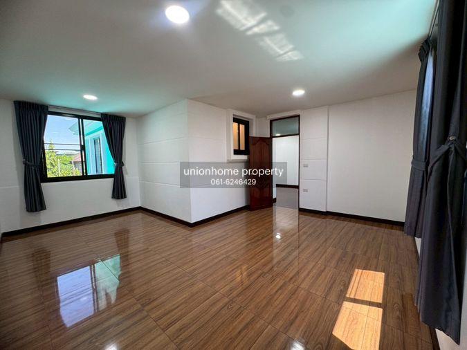 รูป ให้เช่าบ้าน ซอยศรีนครินทร์ 24 **ราคาพิเศษขนาด 300 ตร.ม.** 2198 - รูปที่ 10/13