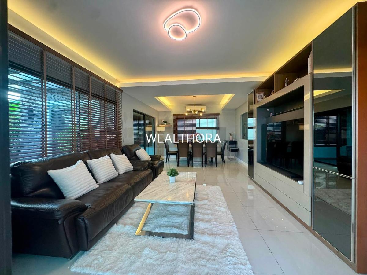 รูป บ้านเดี่ยวติดเมกะบางนา 4ห้องนอนถูกที่สุดในซอยบางแก้ว บ้านพร้อมเข้าอยู่ สไตล์cozy luxury สนามหญ้ากว้าง ไม้ใหญ่ร่มรื่น - รูปที่ 11/13