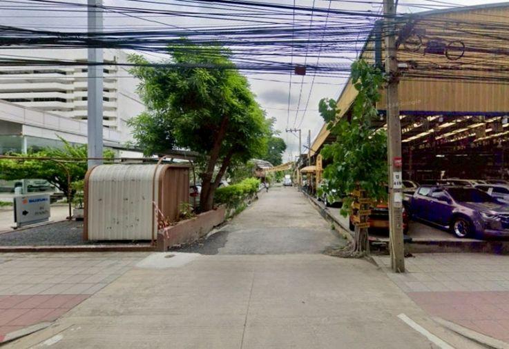 รูป ขายที่ดินติดศรีนครินทร์ ใกล้รถไฟฟ้าสายสีเหลือง 50 ม. เหมาะพัฒนาคอนโด ออฟฟิศ โรงแรม (N.2204) - รูปที่ 7/8