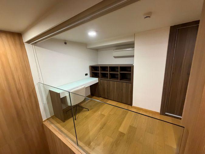 picture Siamese Exclusive 31 Duplex rooms, high ceilings, warm atmosphere. With a private elevator delivered directly to the room. and a spacious living room - 15/26