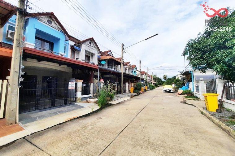 รูป ขายทาวน์เฮ้าส์ 18 ตร.ว. กฤษดานคร 26 นครชัยศรี  นครปฐม ห่างถนนเพชรเกษมเพียง 300 เมตร - รูปที่ 1/11