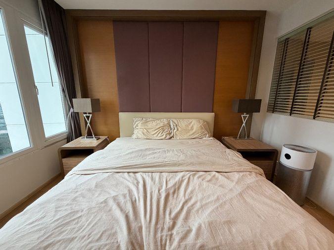 picture Luxury 1-Bedroom with Stunning Views, Fully Furnished & Move-In Ready - 4/11