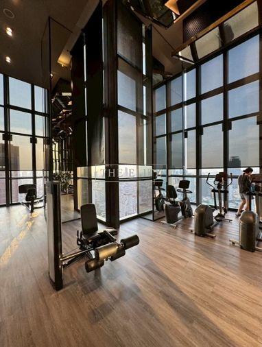 รูป ✨The Ultimate Executive Address | High-Ceiling Luxury Design in Central Silom✨ - รูปที่ 17/27
