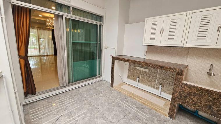 รูป 🔥 ขายทาวน์โฮม 3 ชั้น 🏡 บ้านกลางเมือง เออบาเนี่ยน สุขุมวิท 113 | Baan Klang Muang Urbanion Sukhumvit 113 - รูปที่ 6/23