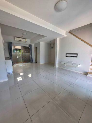 รูป 🔥 ขายทาวน์โฮม🏡 อินดี้ ศรีนครินทร์-ร่มเกล้า | Indy Srinakarin-Romklao - รูปที่ 3/13
