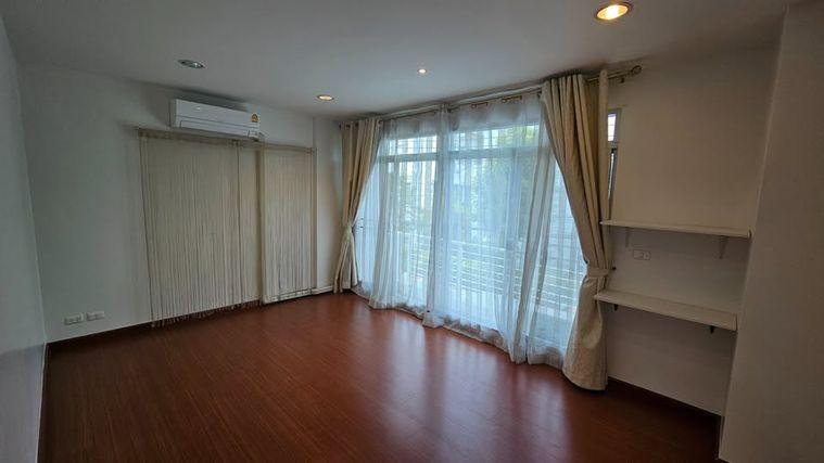 รูป 🔥 ขายทาวน์โฮม 3 ชั้น 🏡 บ้านกลางเมือง เออบาเนี่ยน สุขุมวิท 113 | Baan Klang Muang Urbanion Sukhumvit 113 - รูปที่ 14/23