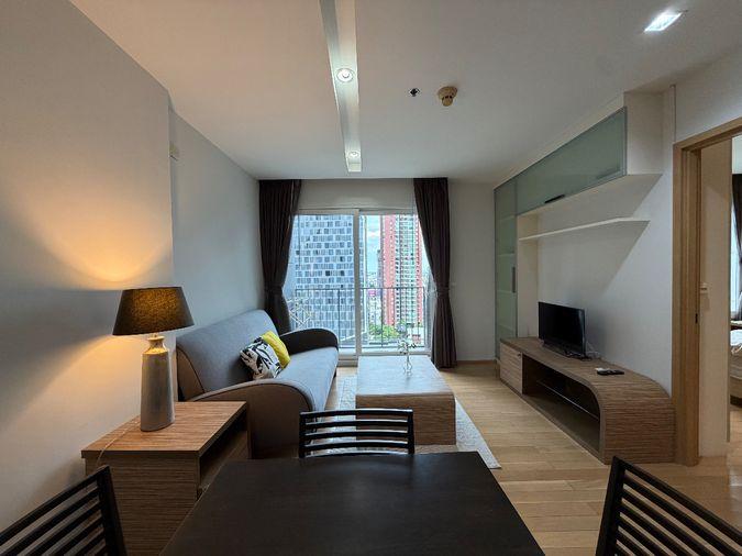 picture Luxury 1-Bedroom with Stunning Views, Fully Furnished & Move-In Ready - 8/11