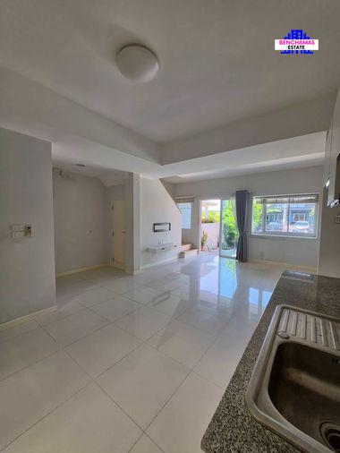 รูป 🔥 ขายทาวน์โฮม🏡 อินดี้ ศรีนครินทร์-ร่มเกล้า | Indy Srinakarin-Romklao - รูปที่ 8/13