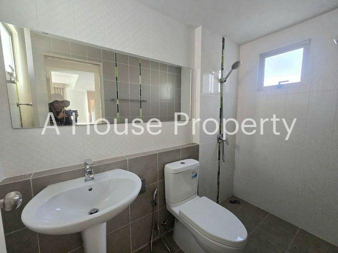 picture Single corner unit for sale in Grand Valley, a quality project located near Nong Mon, Chonburi. - 9/13