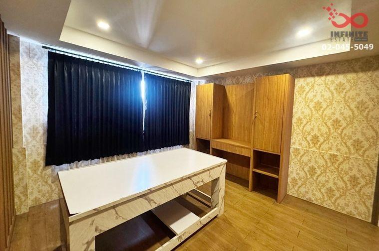 รูป ขายอาคารพาณิชย์ 2 คูหา 3.5 ชั้น 54 ตร.ว. ติดถนนพระยาสุเรนทร์ - รามอินทรา ทำโฮมออฟฟิศเหมาะมาก  ใกล้รถไฟฟ้าสายสีชมพู - รูปที่ 10/17