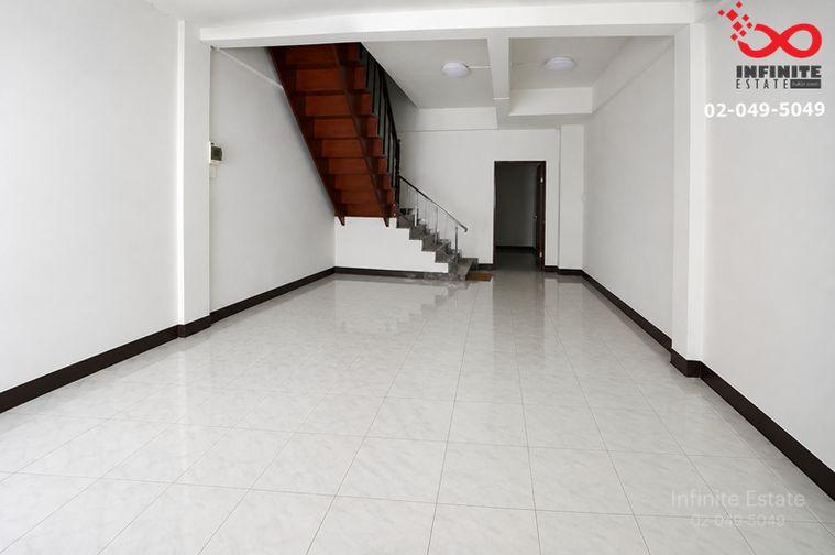 รูป ขายทาวน์เฮาส์ 2 ชั้น อู่ทองวิลล่า 18 ตร.ว. ถนนอู่ทอง ปากแพรก เมืองกาญจนบุรี รีโนเวทใหม่ พร้อมอยู่ - รูปที่ 3/7
