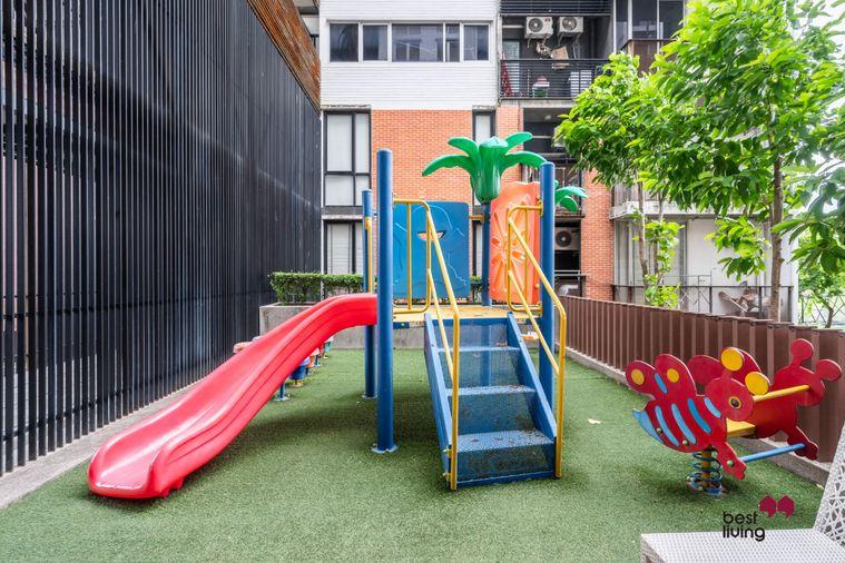 picture Apple Condo Sukhumvit Bearing Spacious 53.3 Sq.m. Corner Unit - 46/49