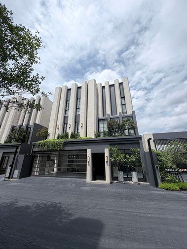 รูป Where Automotive Passion Meets Luxury Living: DAVEN Rama 9. - รูปที่ 1/12