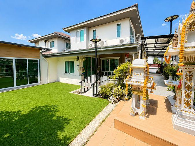 รูป ขายบ้านเดี่ยว 2 ชั้น บ้านบึง ชลบุรี หมู่บ้านบูรพาเมาท์เท่น หลังมุม มีสระว่ายน้ำส่วนตัว - รูปที่ 8/40