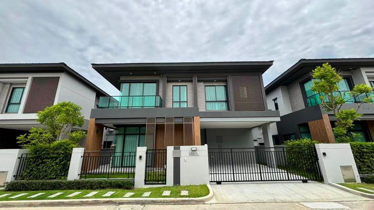 รูป บางกอก บูเลอวาร์ด บางนา-ศรีนครินทร์ | บ้านหรูเลขที่ 74 | 4ห้องนอน 4ห้องน้ำ | ทางเลือกที่เหมาะสำหรับครอบครัวโรงเรียนนานาชาติ 100,000 บาท / เดือน - รูปที่ 1/15