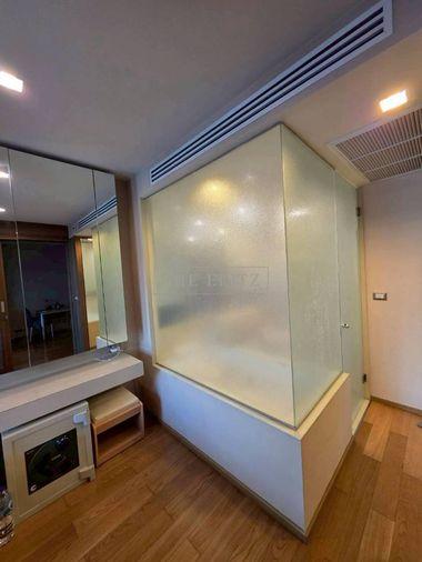 รูป  ✨ Prestigious Heritage Sanctuary | Luxurious High-Rise in Financial District ✨ - รูปที่ 5/18