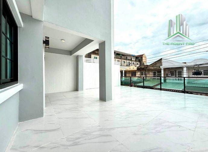 picture ⭐✨ RH-135 3-Story Townhome for Sale (Phetkasem 68 Soi 10) ✨⭐ - 13/20