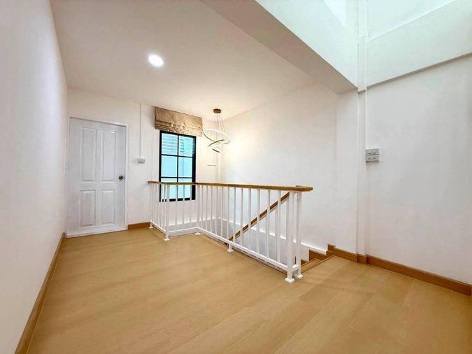 picture ⭐✨ RH-135 3-Story Townhome for Sale (Phetkasem 68 Soi 10) ✨⭐ - 15/20