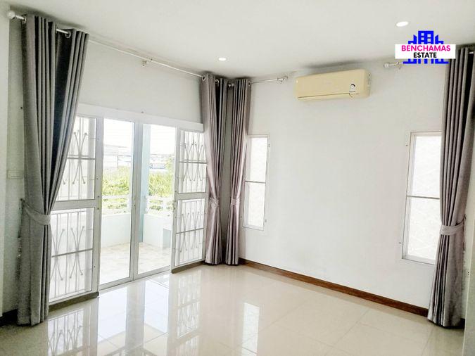 รูป ⭐️ขาย บ้านแฝดอารมณ์บ้านเดี่ยว ✅ รติรัตน์ 3 (ลาดปลาดุก-คลองตาชม) หน้าบ้าน-หลังบ้านไม่ติดใคร ทำเลสะดวกใกล้ รพ.พิมลราช และวินรถตู้ 2 สาย - รูปที่ 3/4