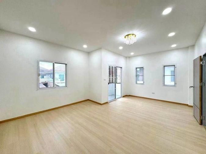 รูป ขายบ้านแฝด หมู่บ้านศรีนครินทร์ นาพร้าว ศรีราชา ชลบุรี - รูปที่ 8/10