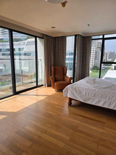 รูป RS7366 ให้เช่า New House Condominium – ซอยสมคิด Duplex ขนาดใหญ่ใจกลางชิดลม เดินเพียง 1 นาทีถึง Central Chidlom พร้อมเดินทางสะดวกทั้ง BTS และทางด่วน - รูปที่ 4/9