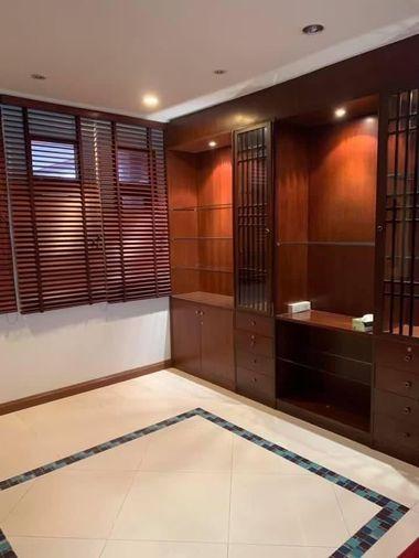 รูป RS7374 ให้เช่า Townhouse 4 ชั้น Villa 49 Sukhumvit ใกล้ BTS พร้อมพงษ์ - รูปที่ 1/15