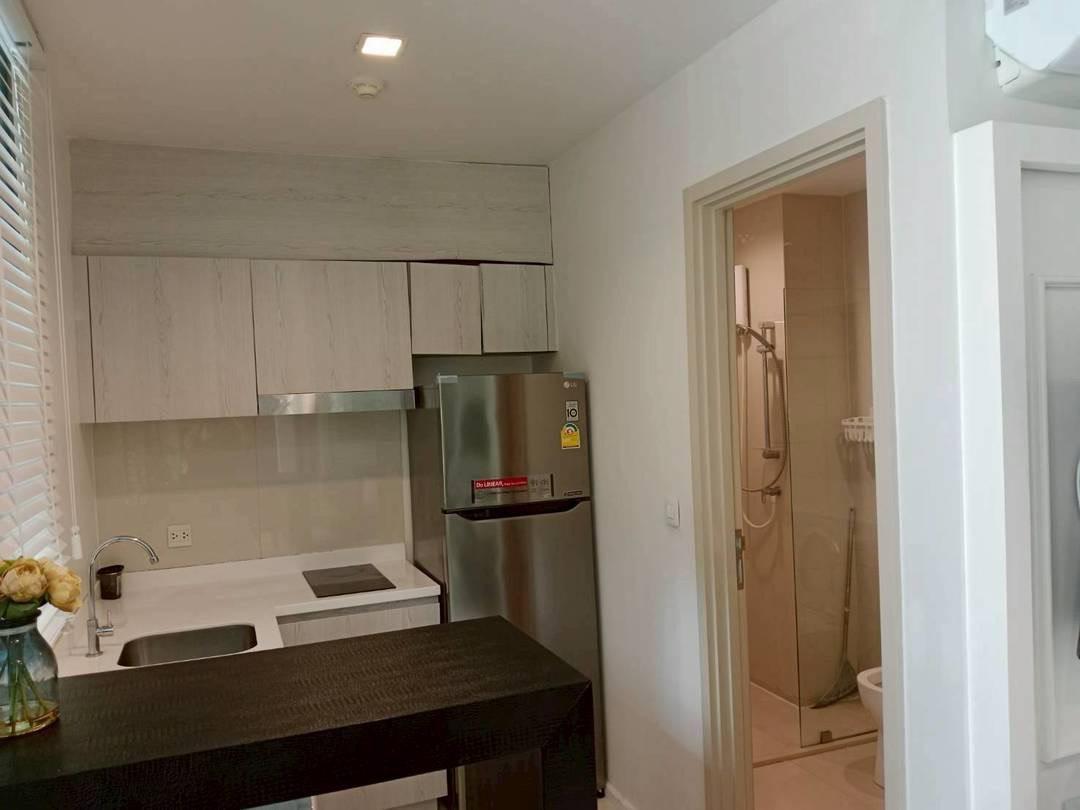 picture For Rent      :   Life one wireless  (ST-02) (Close to BTS Plenchit )  - 5/5