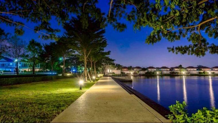 รูป HR3748ให้เช่า บ้านเดี่ยวหลังใหญ่ 87 ตร.วา มัณฑนา เลค วัชรพล (Manthana Lake Watcharapol) โซนทะเลสาบ | 6 ห้องนอน ใกล้ทางด่วน & สนามบินดอนเมือง - รูปที่ 14/27