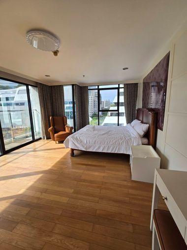 รูป RS7366 ให้เช่า New House Condominium – ซอยสมคิด Duplex ขนาดใหญ่ใจกลางชิดลม เดินเพียง 1 นาทีถึง Central Chidlom พร้อมเดินทางสะดวกทั้ง BTS และทางด่วน - รูปที่ 3/9