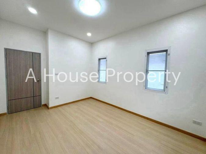 รูป ขายบ้านแฝด หมู่บ้านศรีนครินทร์ นาพร้าว ศรีราชา ชลบุรี - รูปที่ 5/10